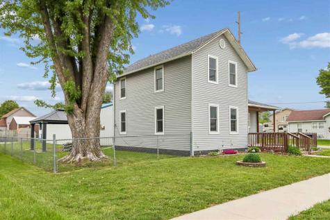 222 E 5th Washington IA 52353