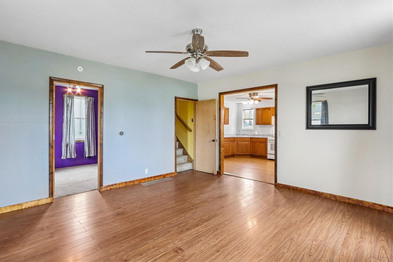 222 E 5th Washington IA 52353