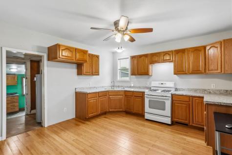 222 E 5th Washington IA 52353