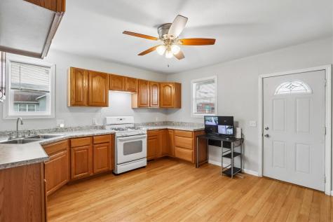 222 E 5th Washington IA 52353
