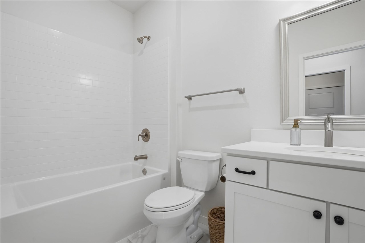 111 Ridgeway Drive Tiffin IA 52340