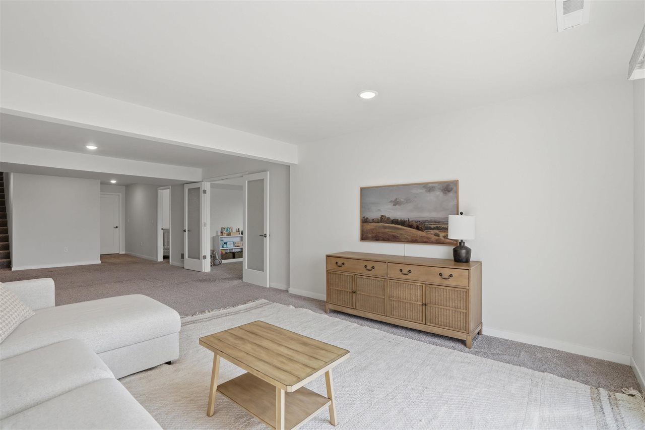 111 Ridgeway Drive Tiffin IA 52340