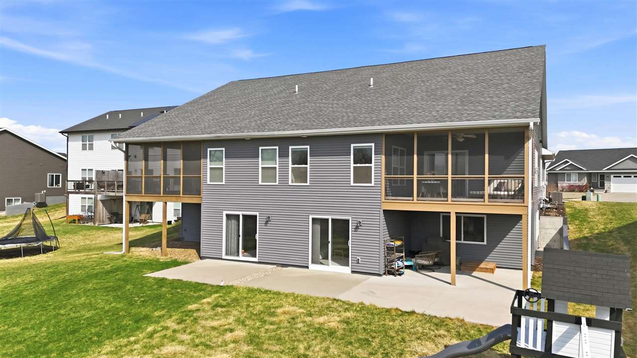 111 Ridgeway Drive Tiffin IA 52340