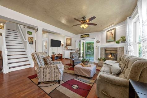 3263 Rohret Road Iowa City IA 52246