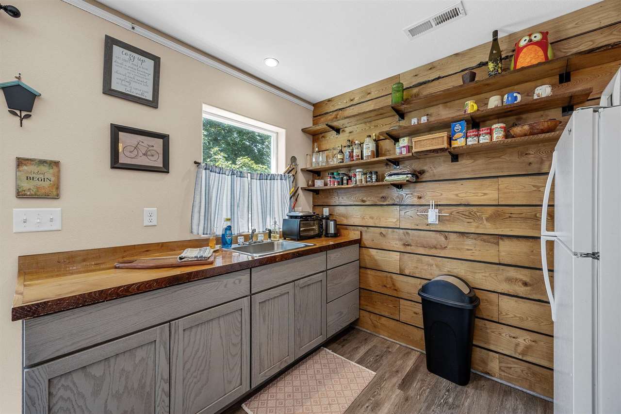 3263 Rohret Road Iowa City IA 52246