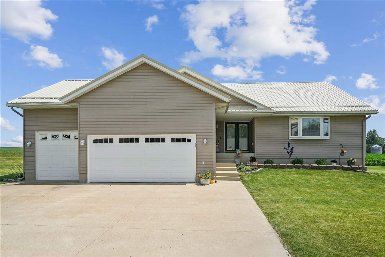105 6th Avenue W Walford IA 52351