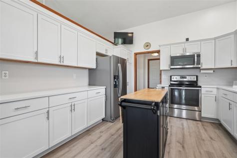 105 6th Avenue W Walford IA 52351