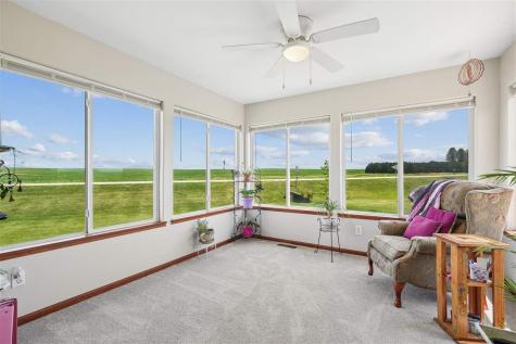 105 6th Avenue W Walford IA 52351
