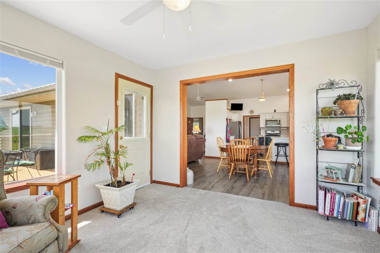105 6th Avenue W Walford IA 52351