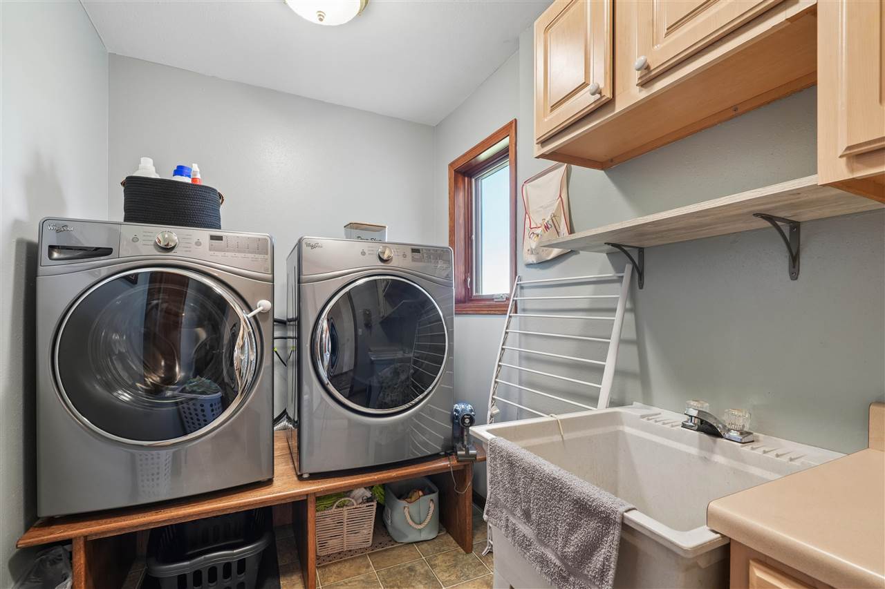 105 6th Avenue W Walford IA 52351