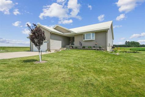 105 6th Avenue W Walford IA 52351