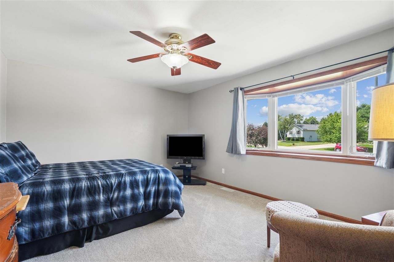 105 6th Avenue W Walford IA 52351