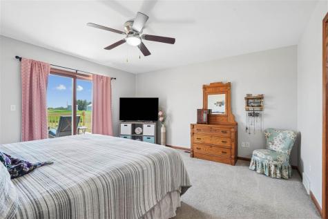 105 6th Avenue W Walford IA 52351