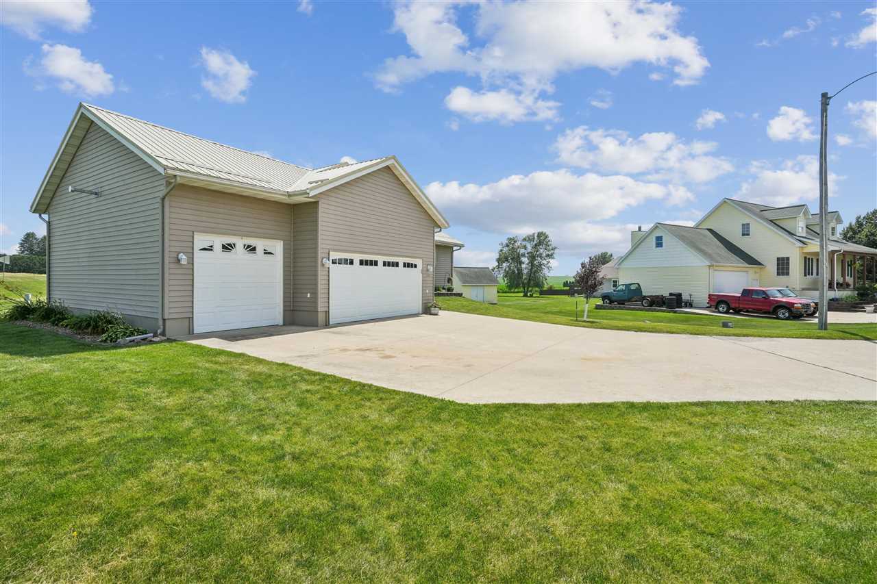 105 6th Avenue W Walford IA 52351