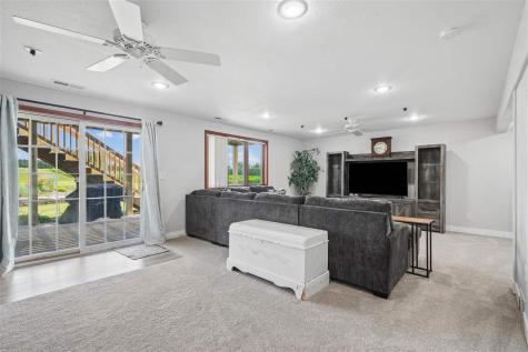 105 6th Avenue W Walford IA 52351