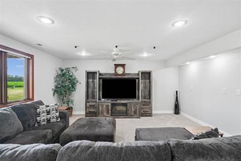 105 6th Avenue W Walford IA 52351