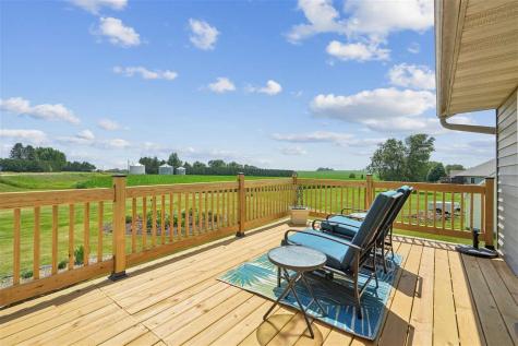 105 6th Avenue W Walford IA 52351