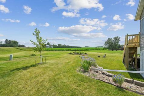 105 6th Avenue W Walford IA 52351