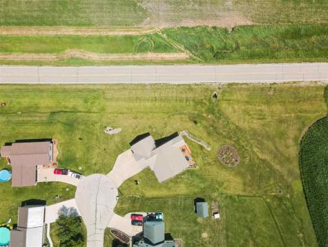 105 6th Avenue W Walford IA 52351