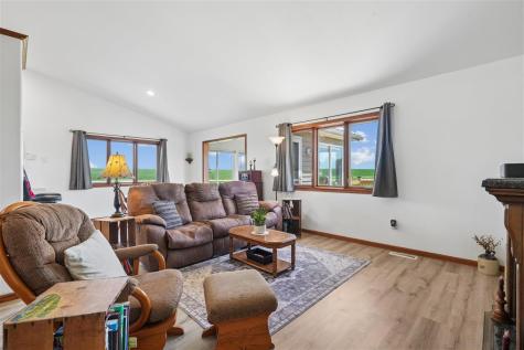 105 6th Avenue W Walford IA 52351