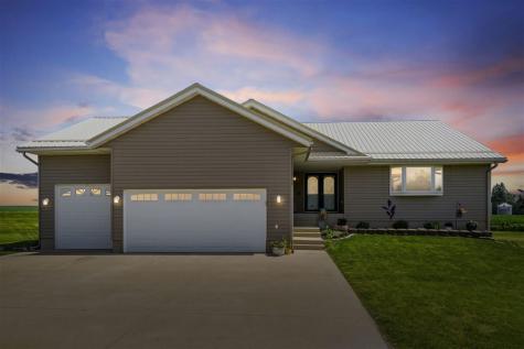 105 6th Avenue W Walford IA 52351