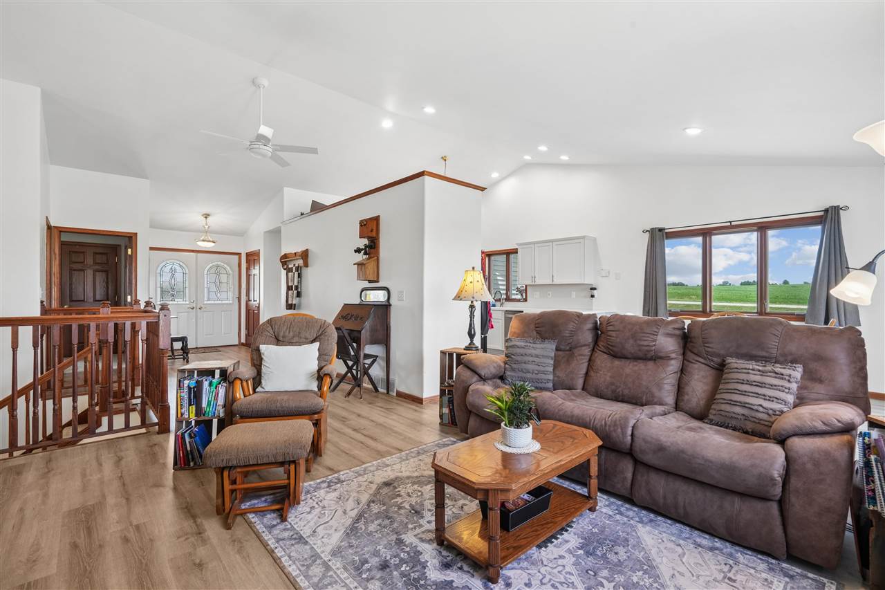 105 6th Avenue W Walford IA 52351