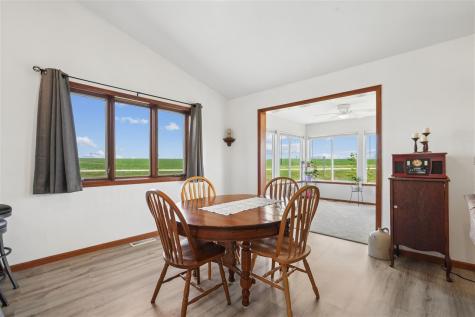 105 6th Avenue W Walford IA 52351