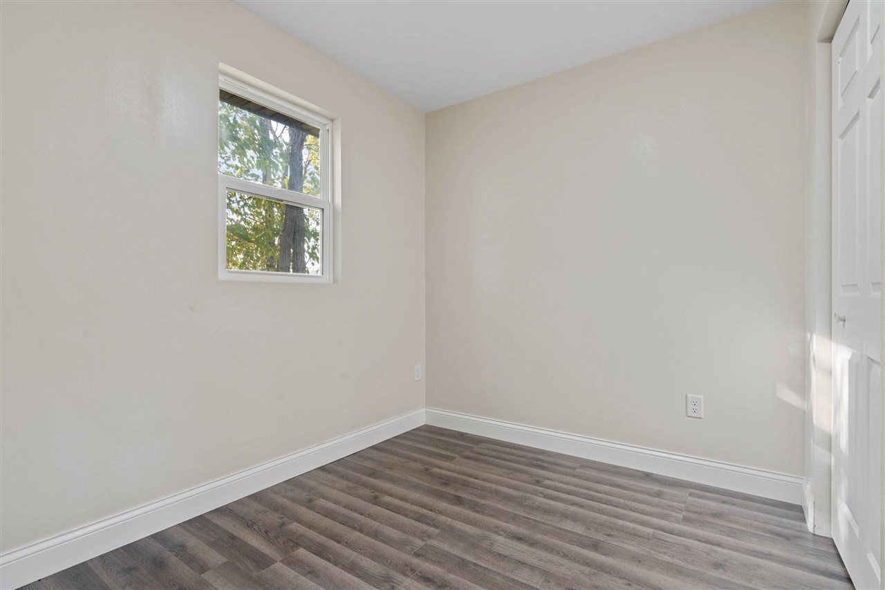 1206 Concord Street Fredonia IA 52738