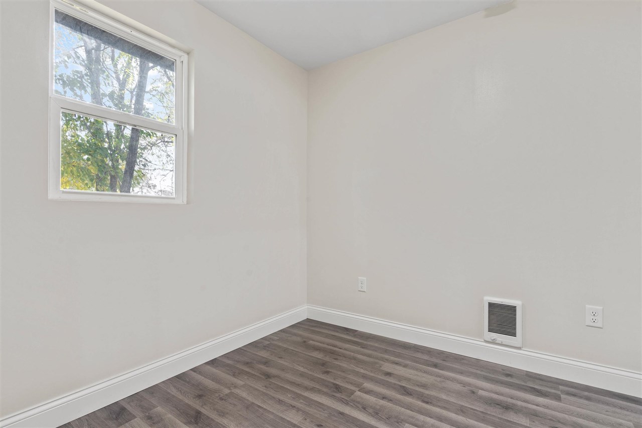 1206 Concord Street Fredonia IA 52738