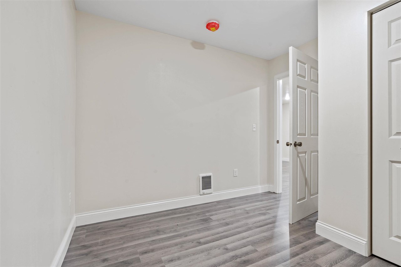 1206 Concord Street Fredonia IA 52738