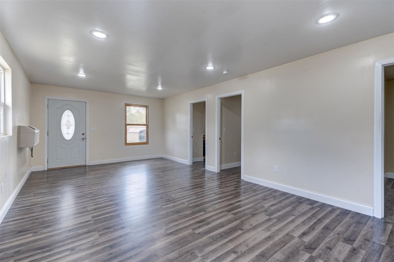 1206 Concord Street Fredonia IA 52738