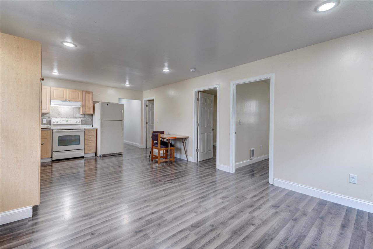 1206 Concord Street Fredonia IA 52738