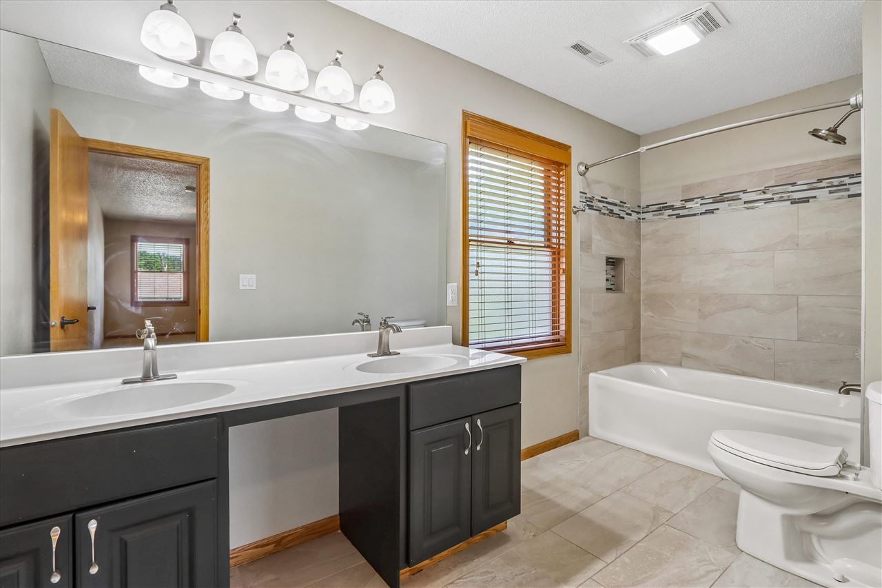 2160 Chad Drive Coralville IA 52241