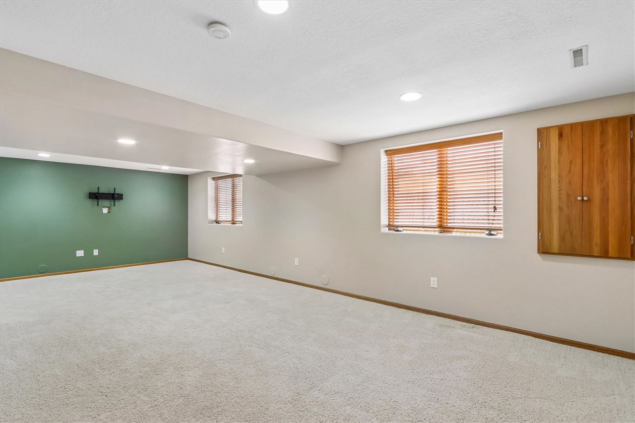 2160 Chad Drive Coralville IA 52241