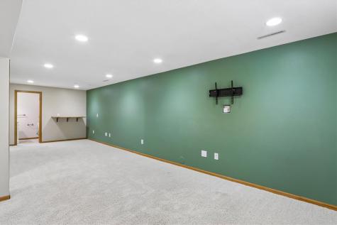 2160 Chad Drive Coralville IA 52241