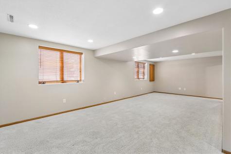 2160 Chad Drive Coralville IA 52241