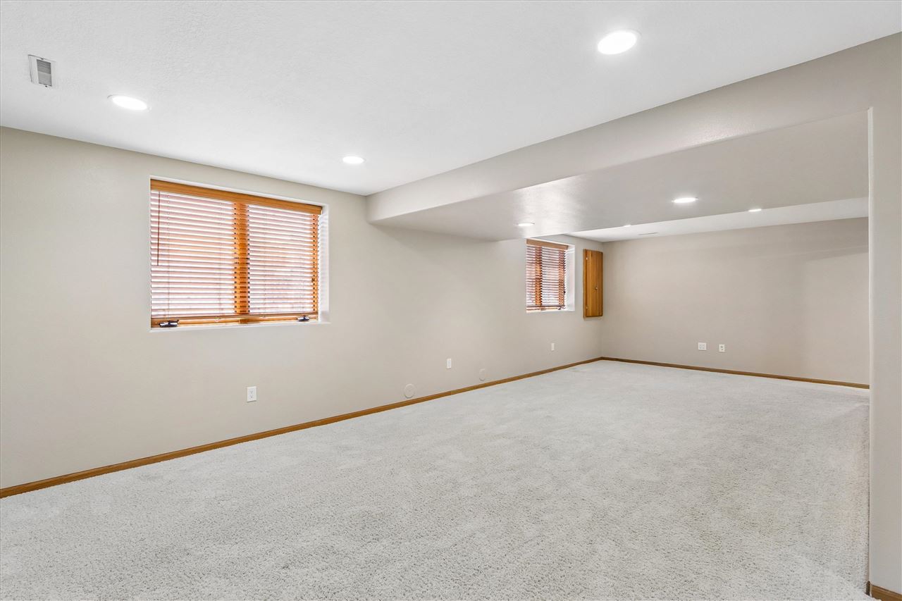 2160 Chad Drive Coralville IA 52241
