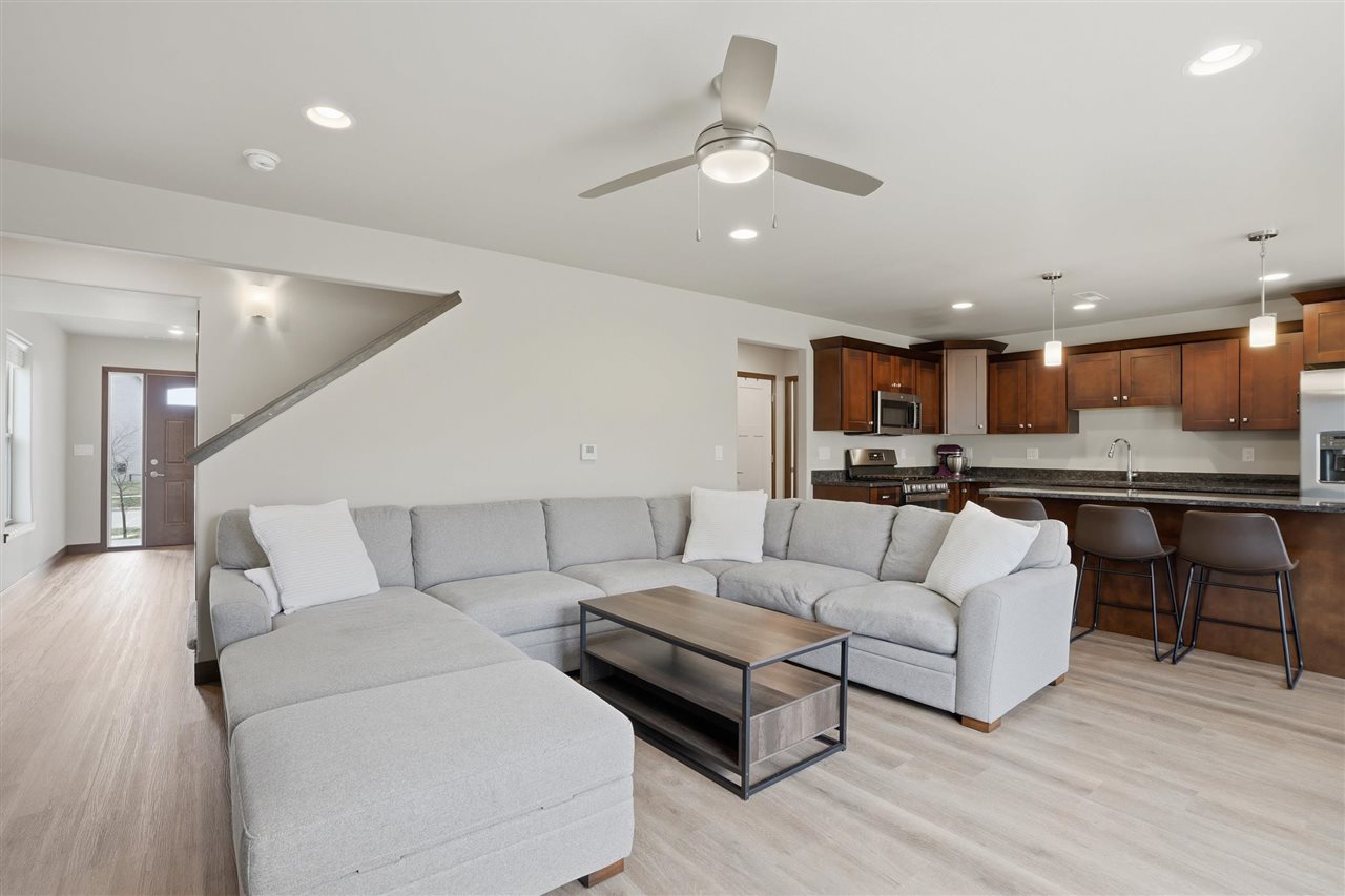 1008 Creekside Drive Tiffin IA 52340