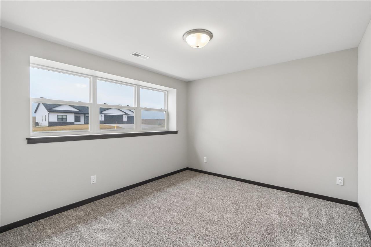 189 Karen Drive Williamsburg IA 52361