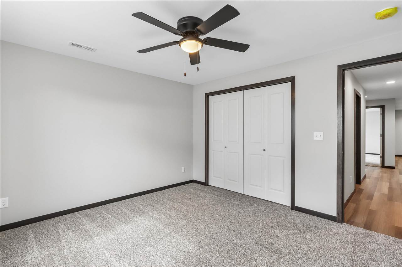 189 Karen Drive Williamsburg IA 52361