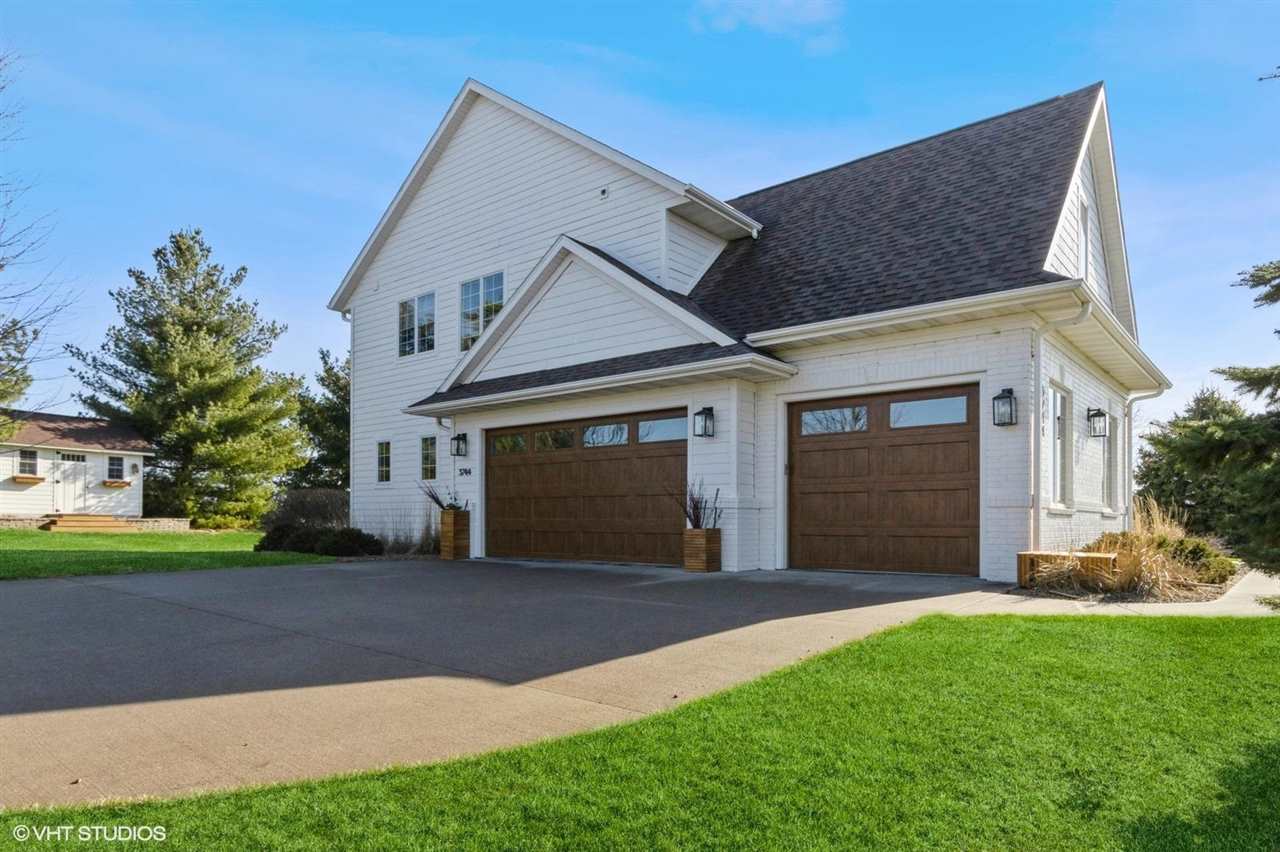 3744 Lacina Drive SW Iowa City IA 52240