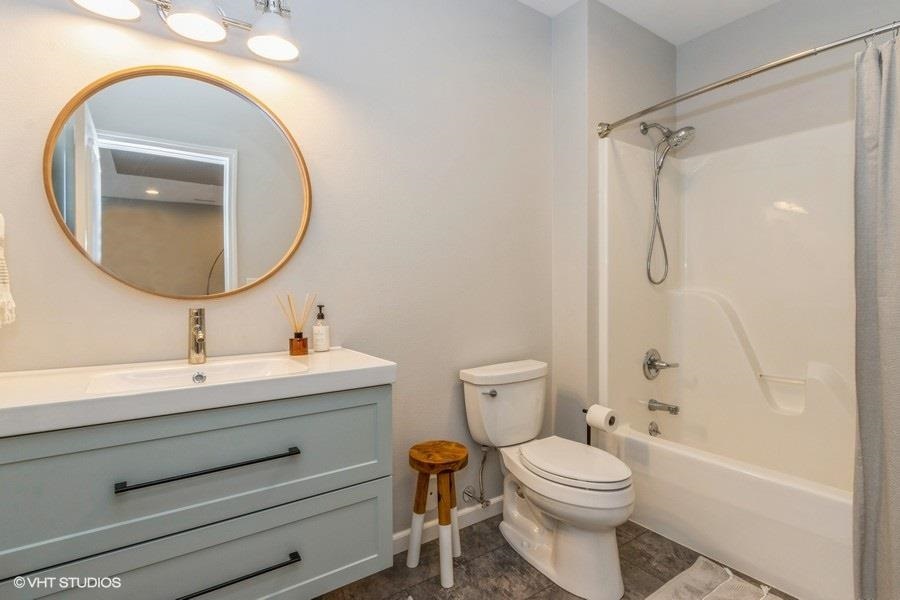 3744 Lacina Drive SW Iowa City IA 52240