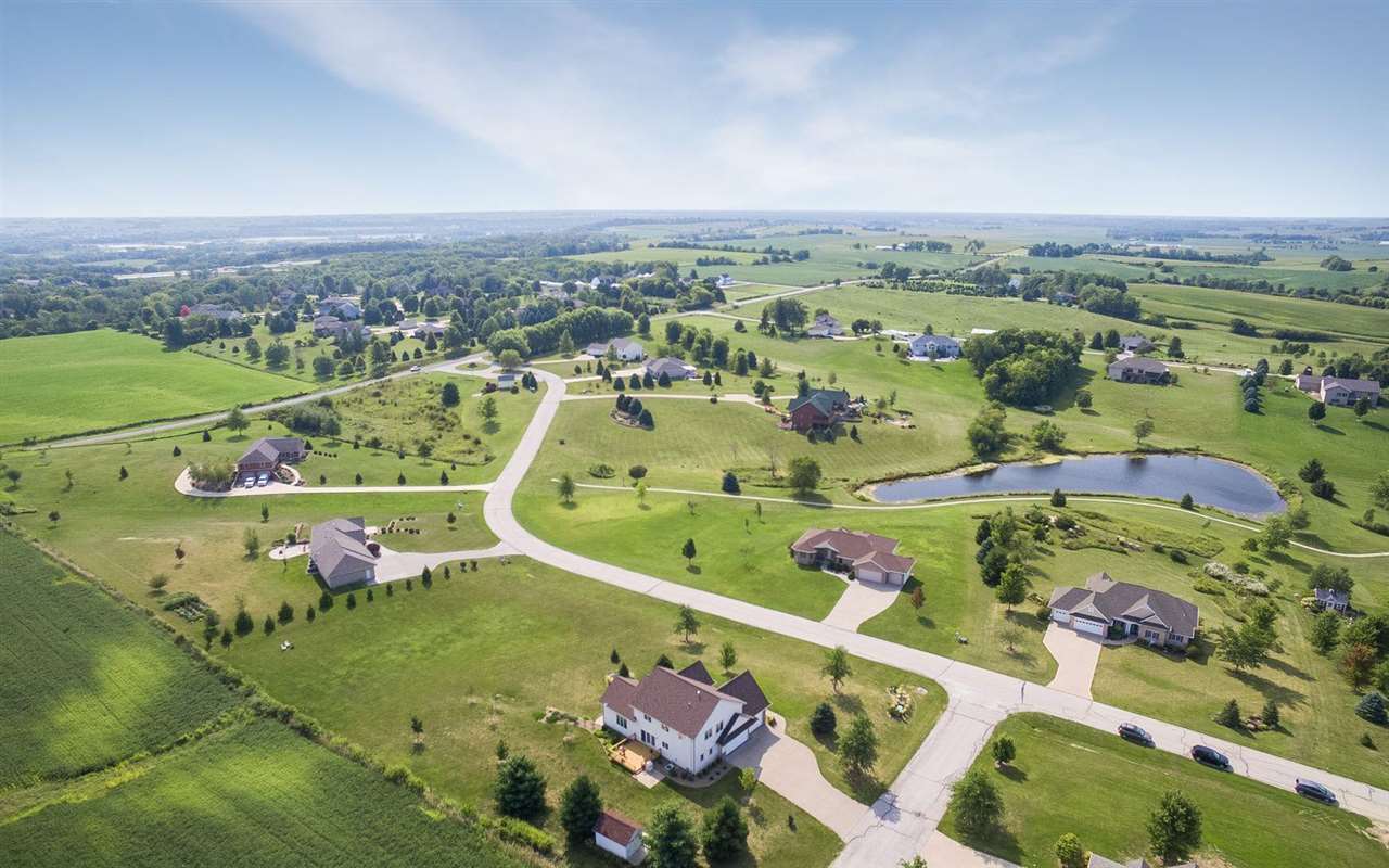 3744 Lacina Drive SW Iowa City IA 52240