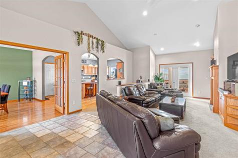 715 Willow Court Solon IA 52333