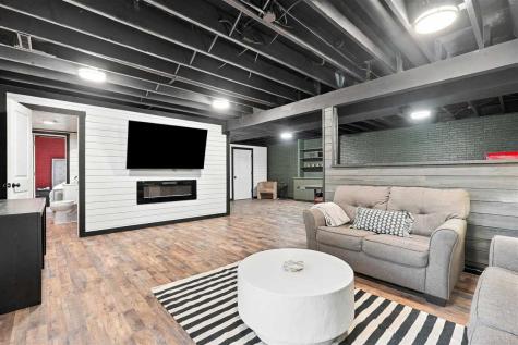 3105 E Court Street Iowa City IA 52245