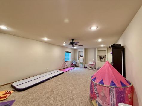 660 Berkshire Lane North Liberty IA 52317