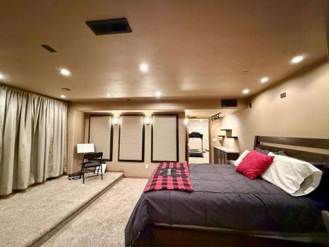 660 Berkshire Lane North Liberty IA 52317