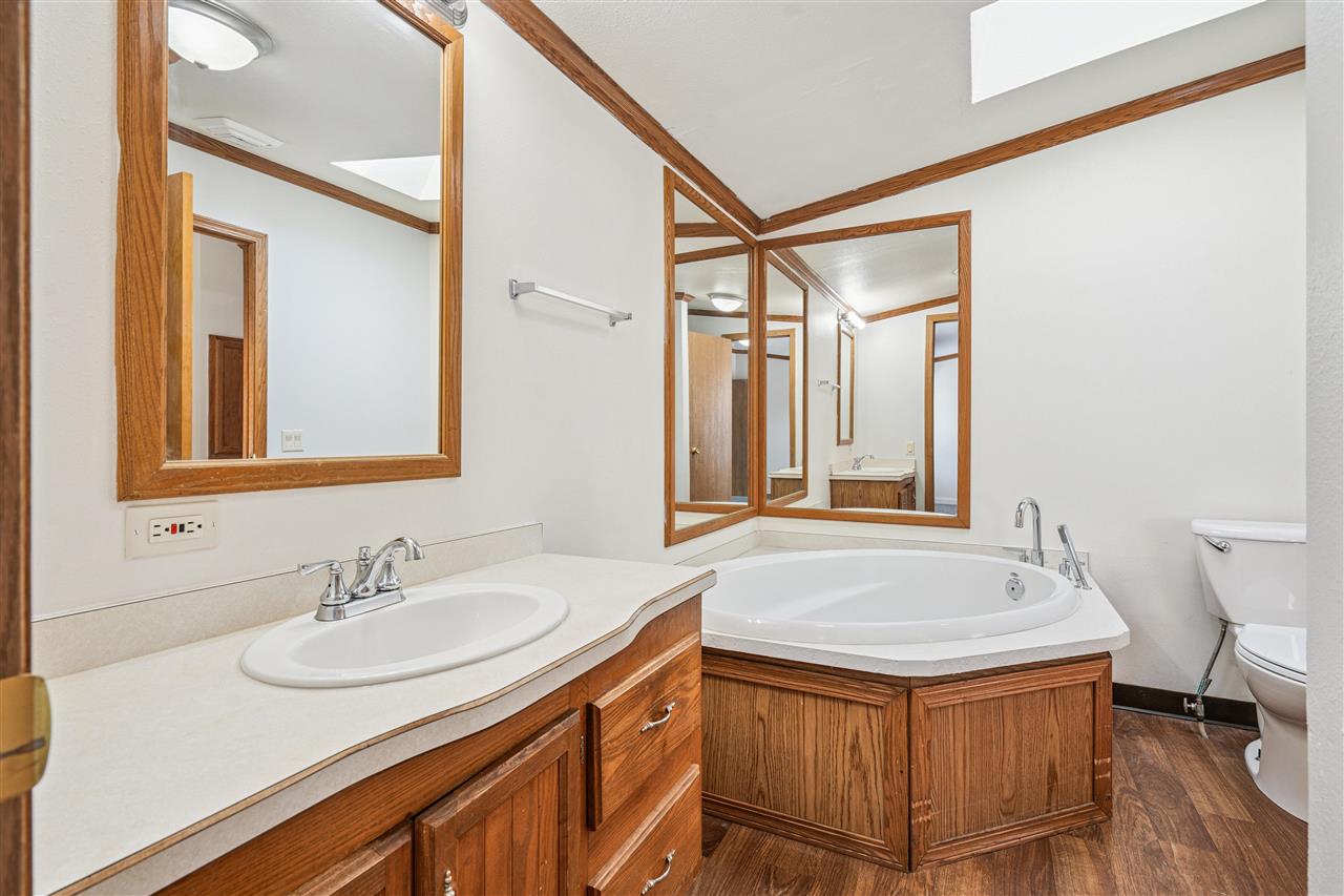 279 Paddock Circle Iowa City IA 52240