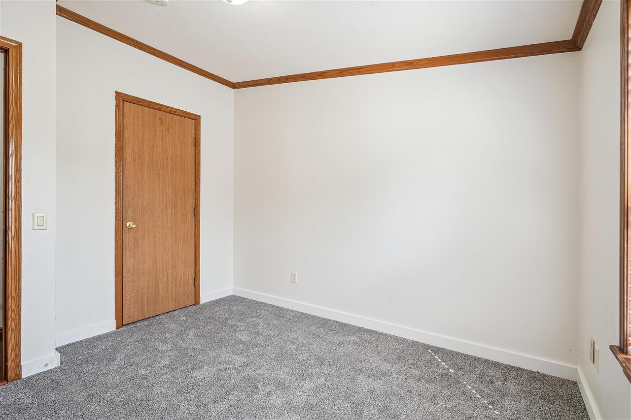 279 Paddock Circle Iowa City IA 52240