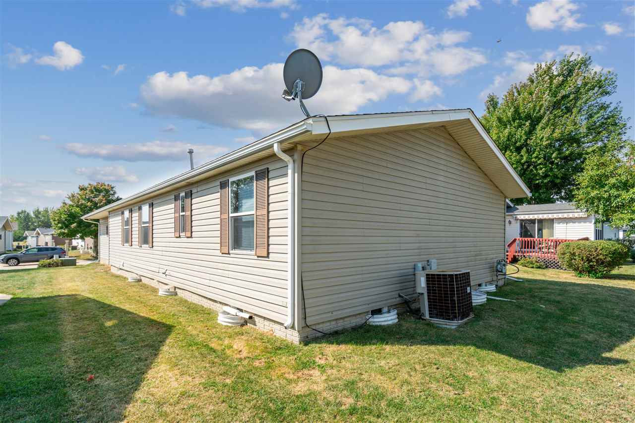 279 Paddock Circle Iowa City IA 52240